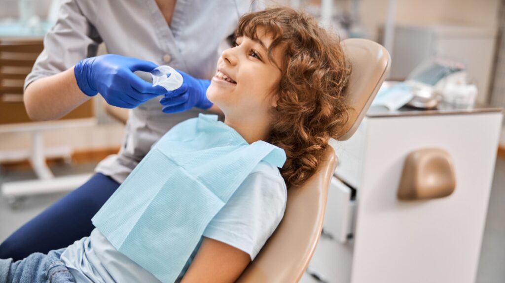 Selantes dentários: proteção eficaz para os dentes do seu filho